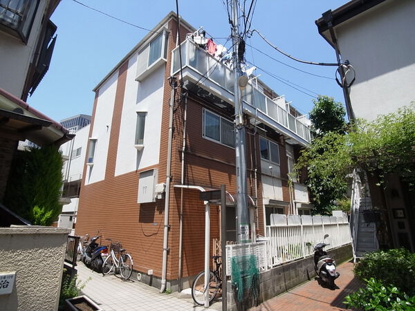 代々木コートの外観写真 - 渋谷区代々木3丁目13番4号