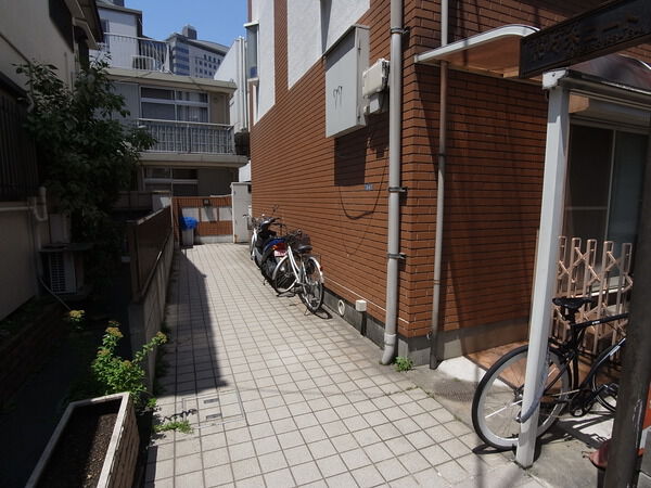 代々木コートのエントランス・共用部