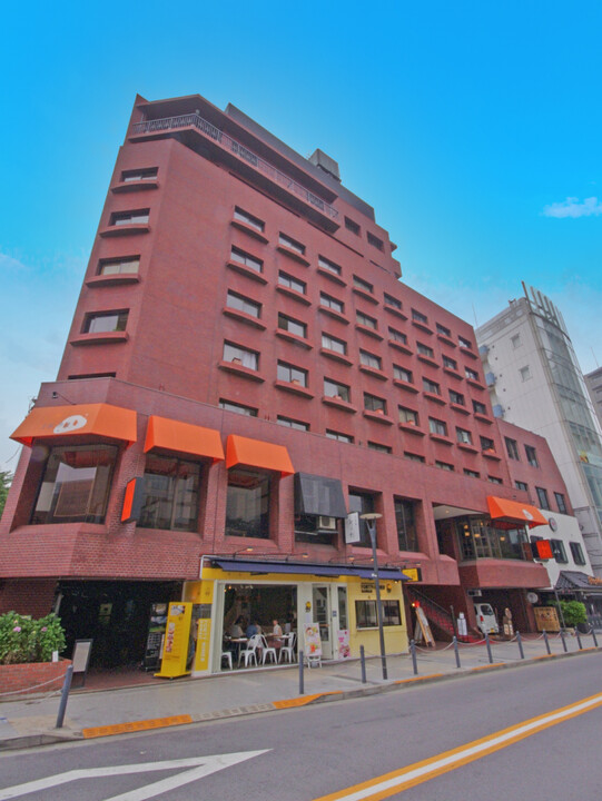 カサグランデミワの外観写真 - 港区六本木7丁目5番11号