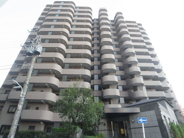 バームステージ三田 外観（2025年撮影）