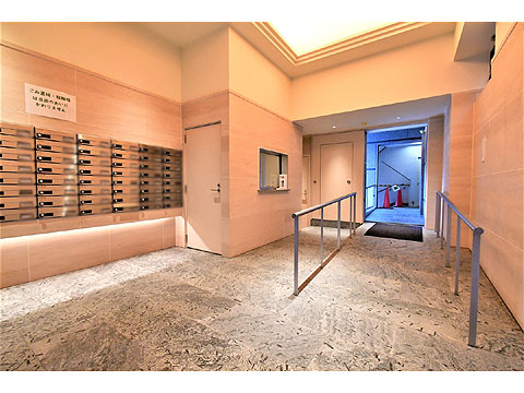 サニークレスト三田のエントランス・共用部