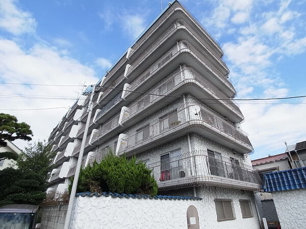 秀和上野毛レジデンスのエントランス・共用部