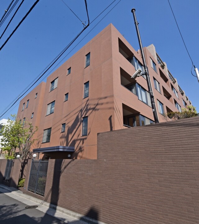 フェアロージュ神宮前のエントランス・共用部