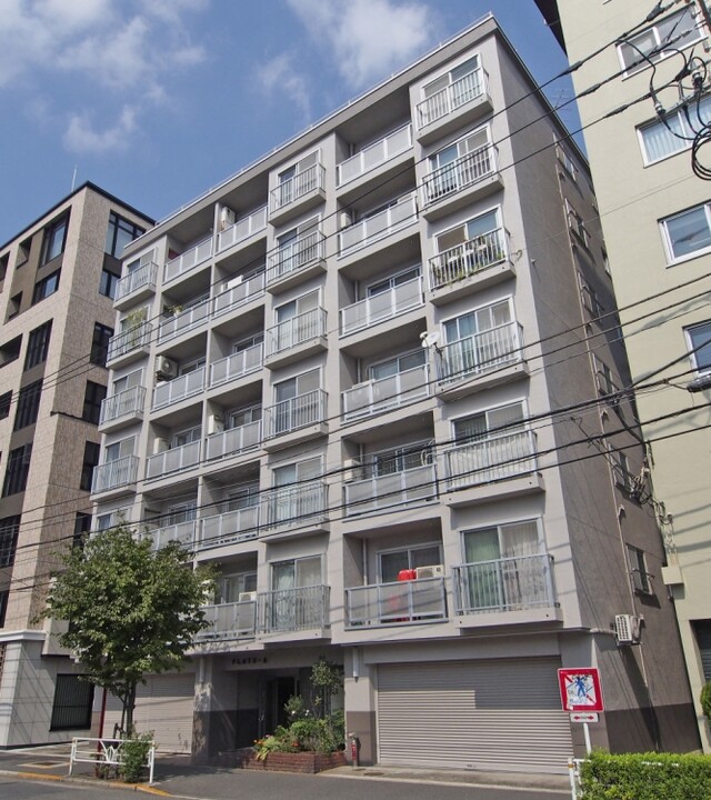 フラットAのエントランス・共用部