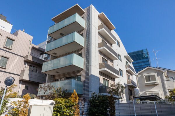 オープンレジデンシア南青山の外観写真 - 港区南青山3丁目10番32号