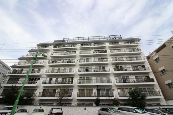 秀和奥沢レジデンスの外観写真 - 世田谷区奥沢1丁目6番7号