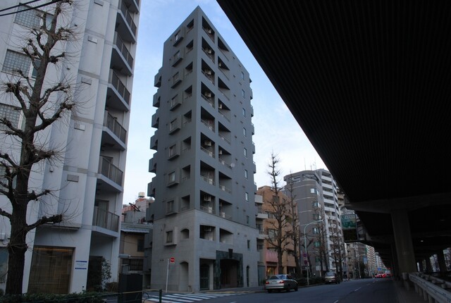 プラネット南青山の外観写真 - 港区南青山6丁目9番10号