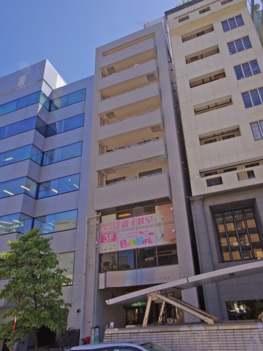 エスポワール麻布の外観写真 - 港区麻布十番1丁目7番2号