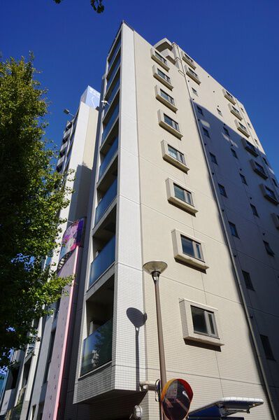 エスコートノヴェル南麻布の外観写真 - 港区南麻布1丁目7番40号