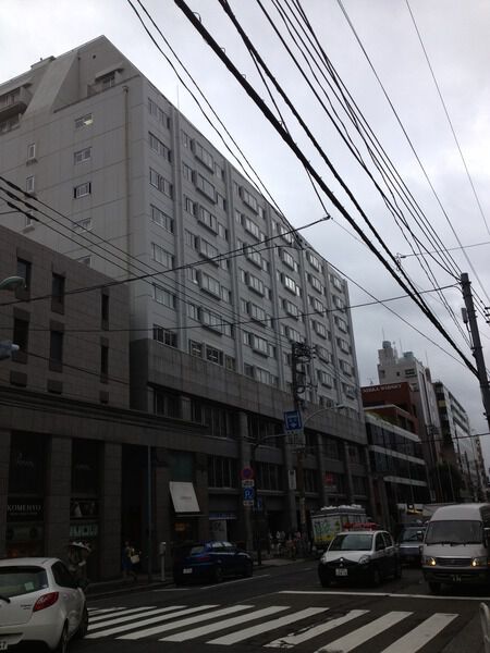 たつむら青山マンションの外観写真 - 港区南青山5丁目4番35号