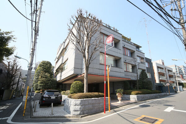 赤坂新坂パークマンションの外観写真 - 港区赤坂8丁目2番7号