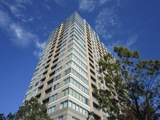 ザレジデンス三田の外観写真 - 港区三田2丁目7番1号