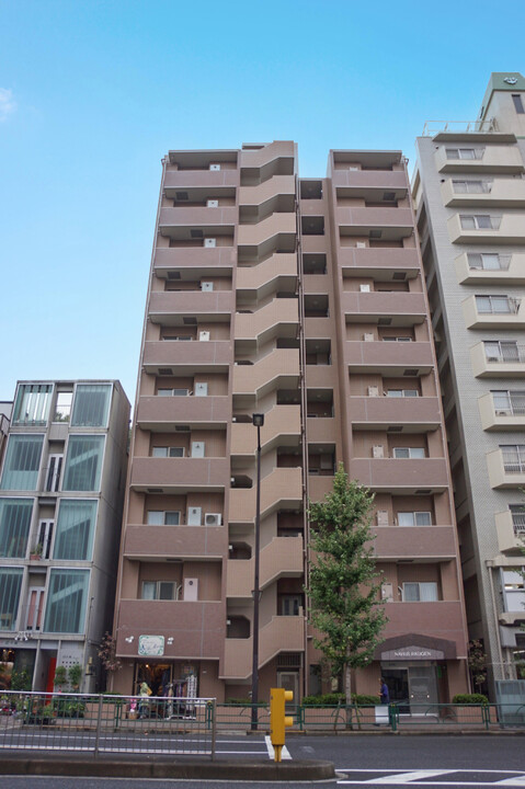 ナビウス六義園の外観写真 - 文京区本駒込6丁目15番14号