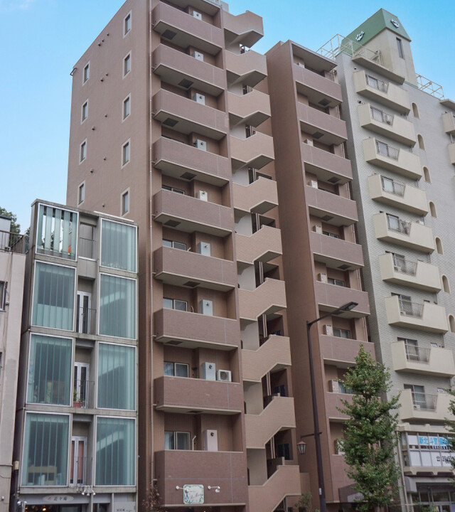 ナビウス六義園のエントランス・共用部