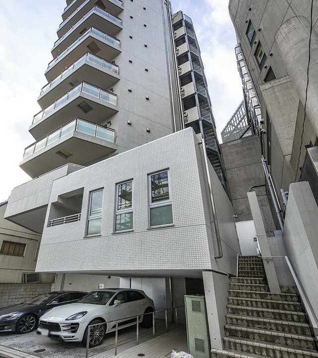 神宮前シティタワーの外観写真 - 渋谷区神宮前2丁目32番4号