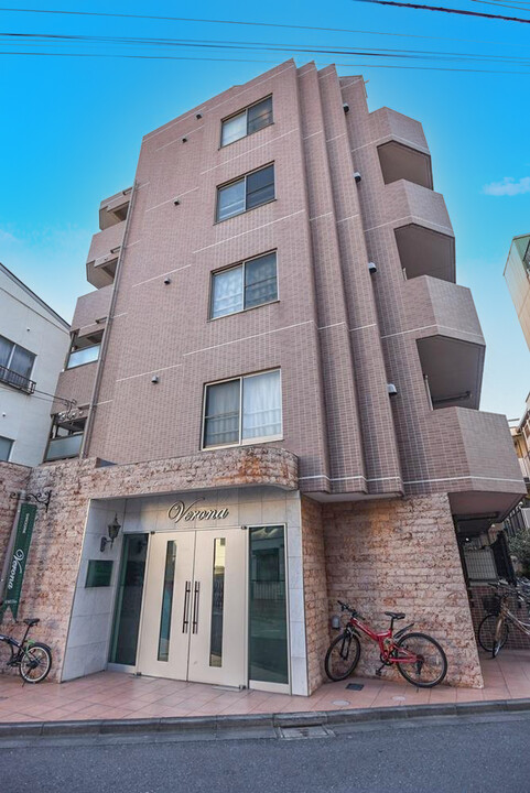 ヴェローナ白金の写真 4枚目