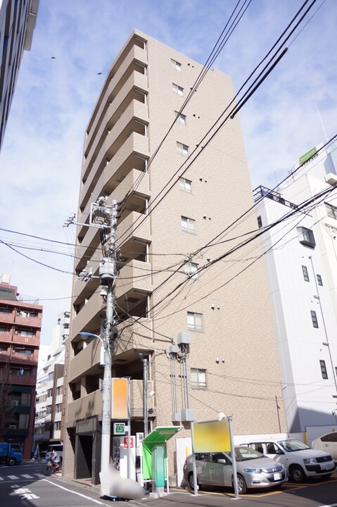 ロアール御茶ノ水順天堂大学前の外観写真 - 文京区本郷2丁目14番8号