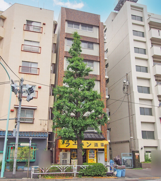 富士見マンションのエントランス・共用部