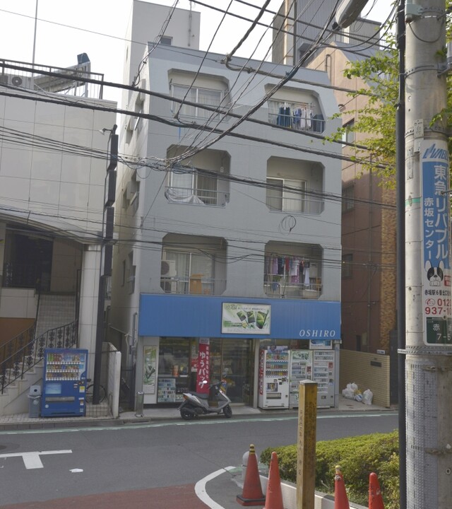 アゼリア赤坂のエントランス・共用部