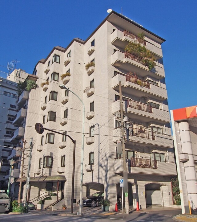 クラウン青山の写真 3枚目