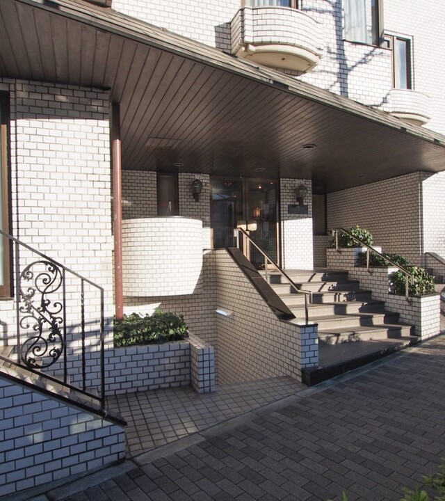 クラウン青山の写真 5枚目