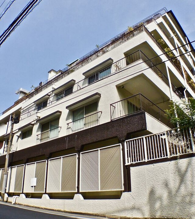 ヴィラロイヤル代々木の外観写真 - 東京都心の高級マンション