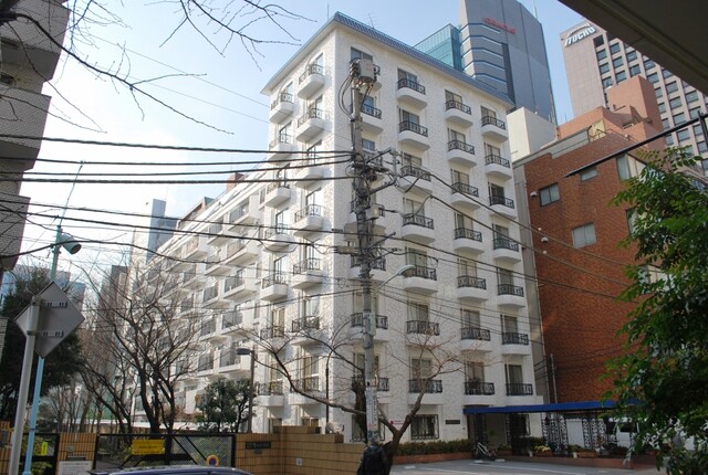 秀和南青山レジデンスのエントランス・共用部