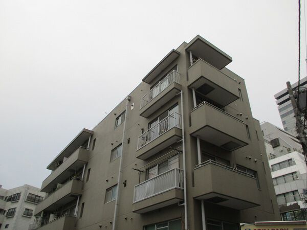 ロイヤルパレス渋谷の外観写真 - 渋谷区鶯谷町15番10号