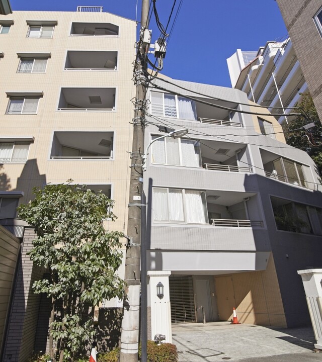 パークノヴァ乃木坂の外観写真 - 港区六本木7丁目3番26号