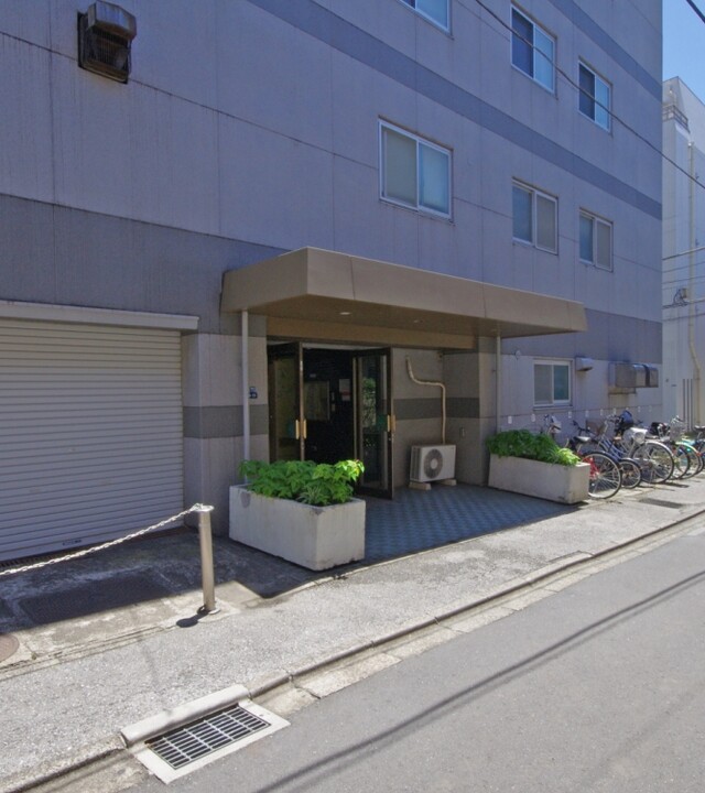 麻布狸穴ナショナルコートの写真 5枚目