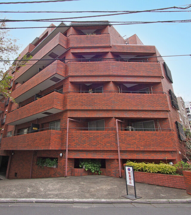 メゾン代官山のエントランス・共用部