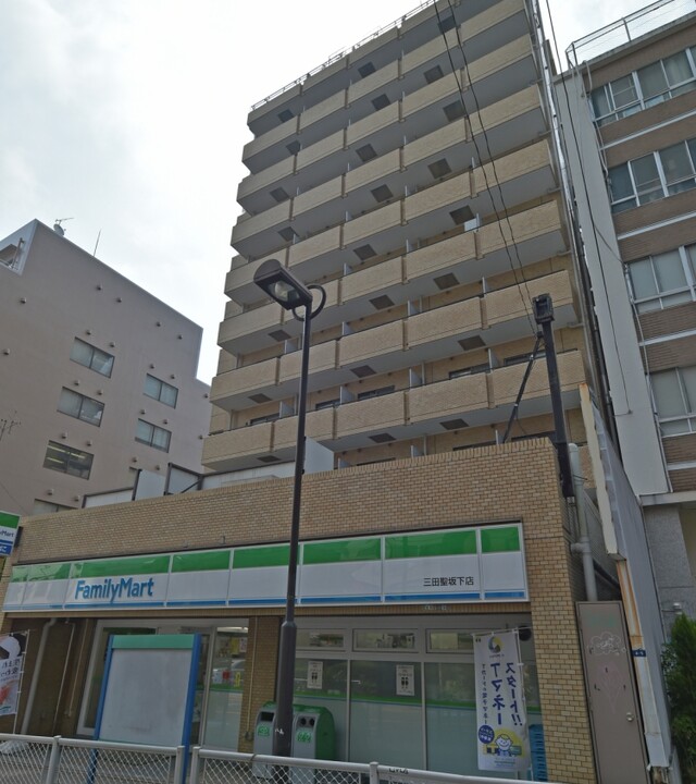 マートルコート三田のエントランス・共用部