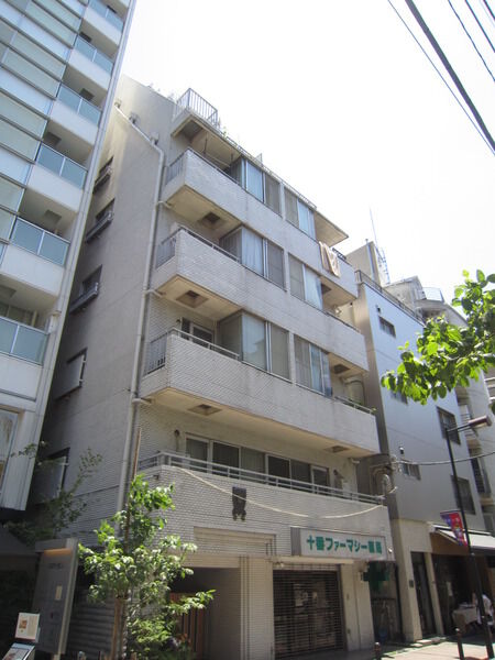 キャッスルマンション麻布の外観写真 - 港区麻布十番3丁目6番10号