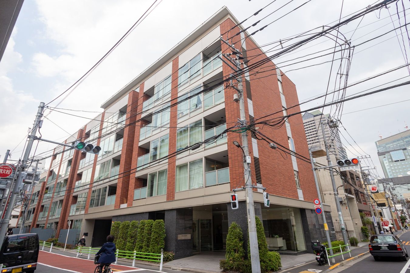 プレミスト赤坂檜町公園の外観写真 - 港区赤坂7丁目6番45号