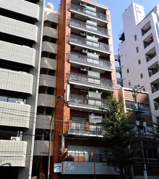 丸和ビルのエントランス・共用部