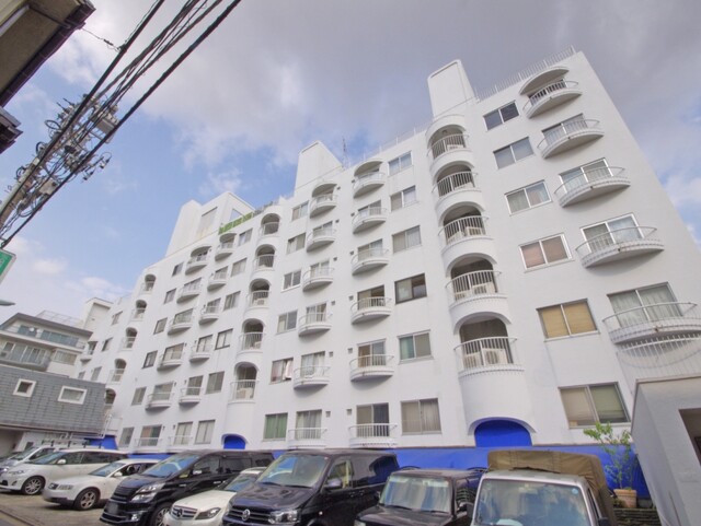 南青山ハウスの外観写真 - 港区南青山4丁目21番33号