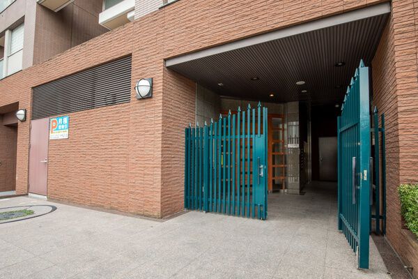 サンウッド赤坂フラッツの外観写真 - 港区赤坂9丁目1番27号