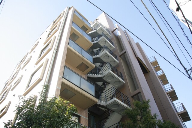 ガーデンテラス神宮前の外観写真 - 渋谷区神宮前3丁目33番17号