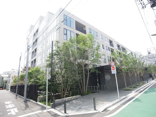 グランスイート広尾の外観写真 - 港区南麻布4丁目4番10号