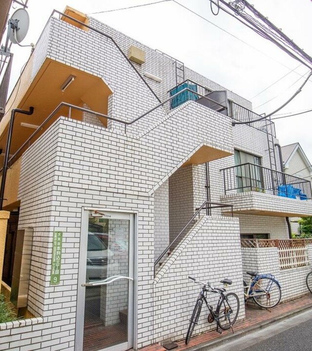 センチュリーマンション本駒込の外観写真 - 文京区本駒込3丁目9番22号