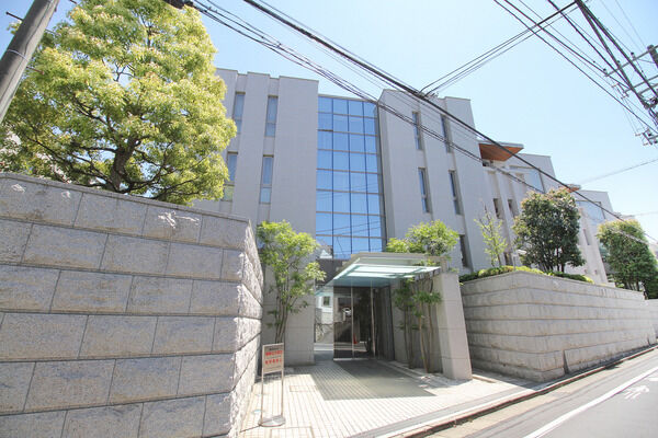 グランドヒルズ代々木上原の外観写真 - 渋谷区上原2丁目22番26号