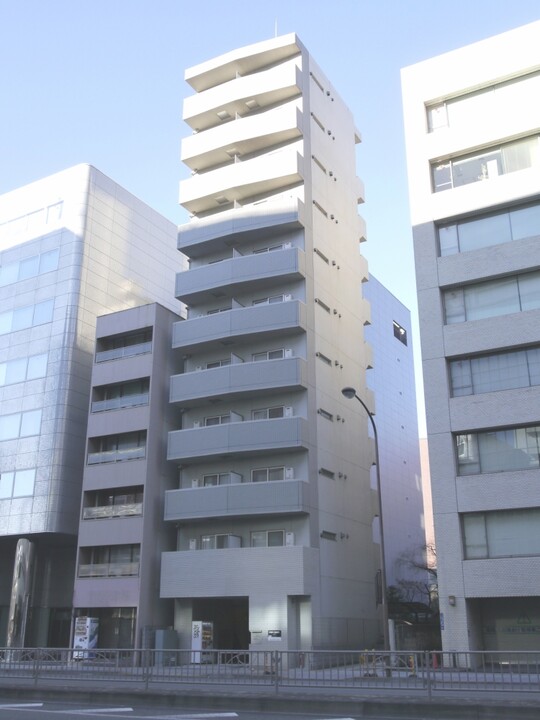 エルフラット三田の外観写真 - 港区三田3丁目9番10号