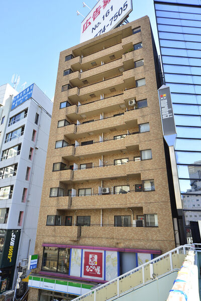 グラン青山の外観写真 - 東京都心の高級マンション