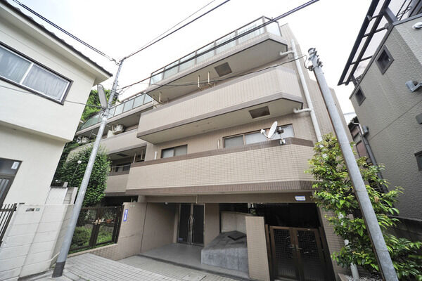 マイキャッスル田園調布の外観写真 - 世田谷区東玉川2丁目40番18号