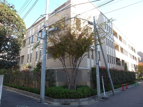 白金三光坂クラティオのエントランス・共用部