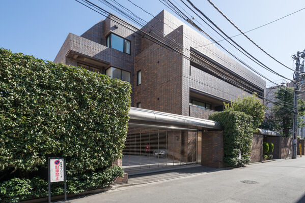 北青山パークマンションの外観写真 - 港区北青山2丁目12番37号