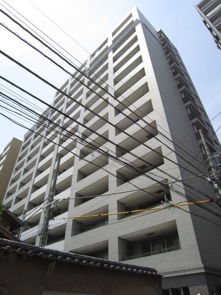 オリンピアード麻布霞坂の外観写真 - 港区西麻布3丁目21番3号