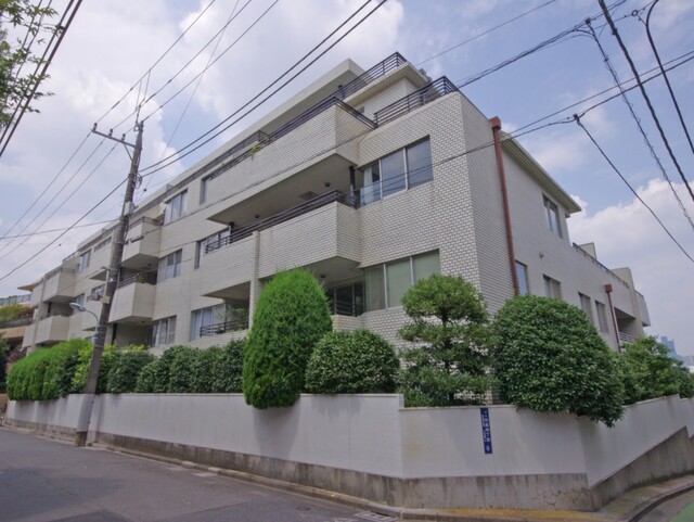 ロイヤル白金ガーデンのエントランス・共用部