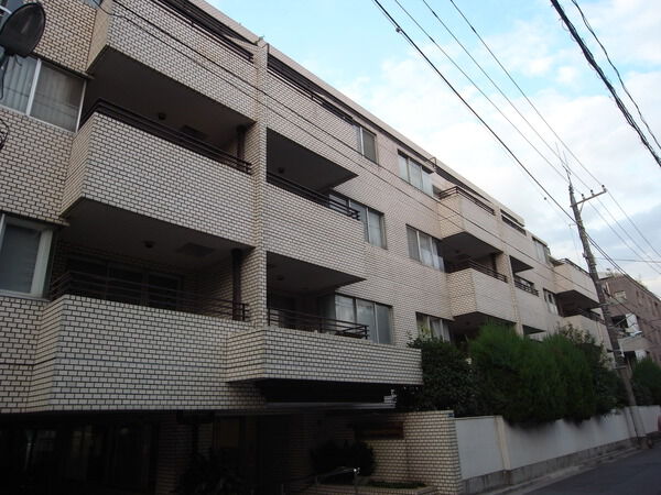 ロイヤル白金ガーデンの外観写真 - 港区白金4丁目6番17号