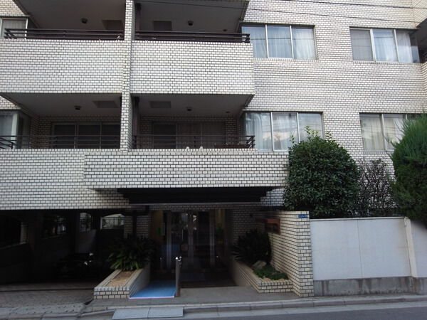 ロイヤル白金ガーデンの写真 3枚目